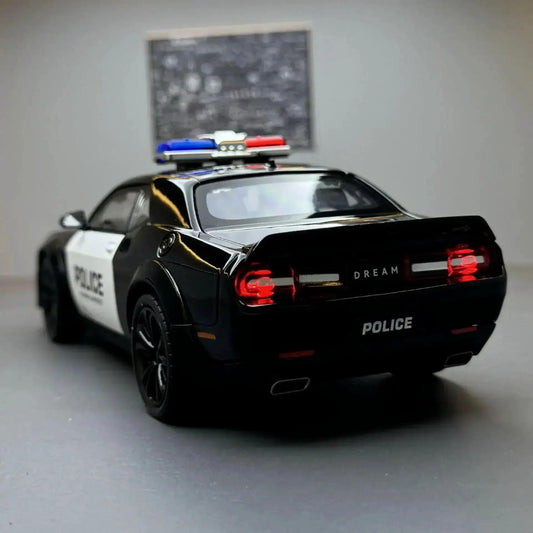 1:22 Metal Diecast Sound Light Police Car - ToylandEU™