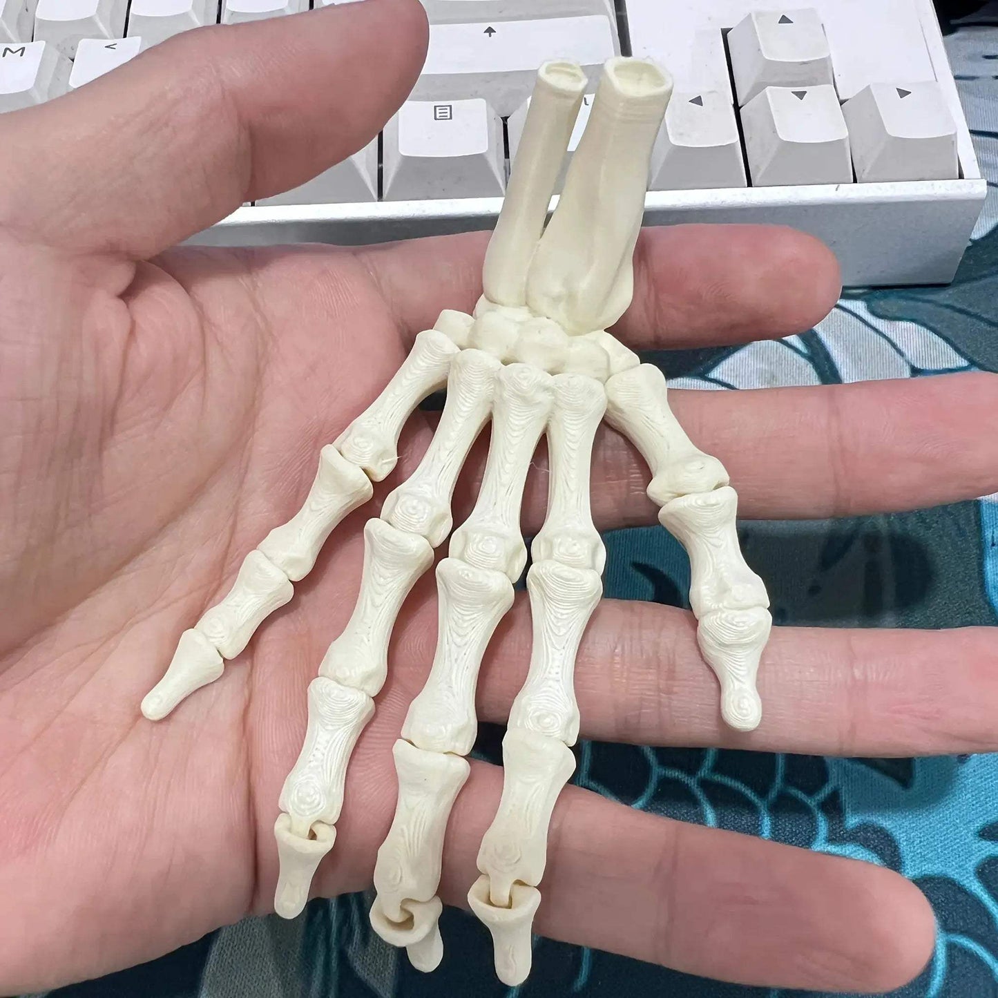 3D Printed Hand Bone Ornaments For Halloween Decor - ToylandEU