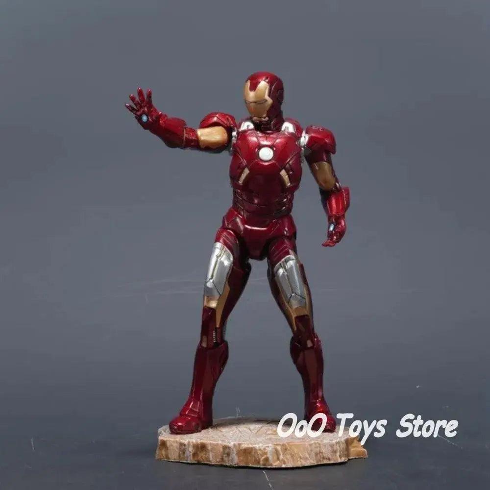 Avengers Figure Black Panther Iron Man Deluxe Statue - ToylandEU™