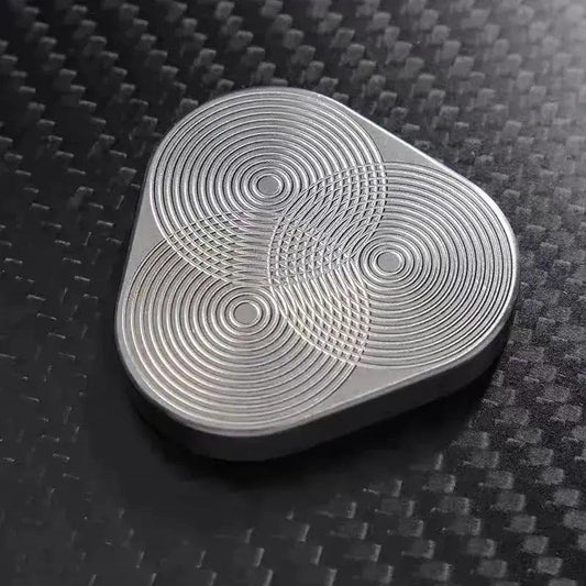 Calm Fidget Triangle Magnetic Push Slider Toyland EU - ToylandEU™