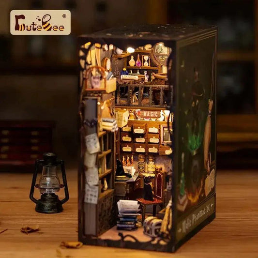 DIY Book Dollhouse Nook Kit With Touch Lights - ToylandEU™
