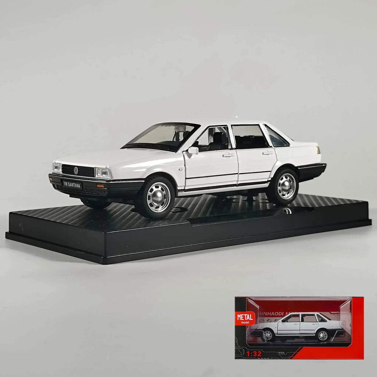 Diecast Car 1:32 Scale Pull Back With Sound And Light For Kids - ToylandEU