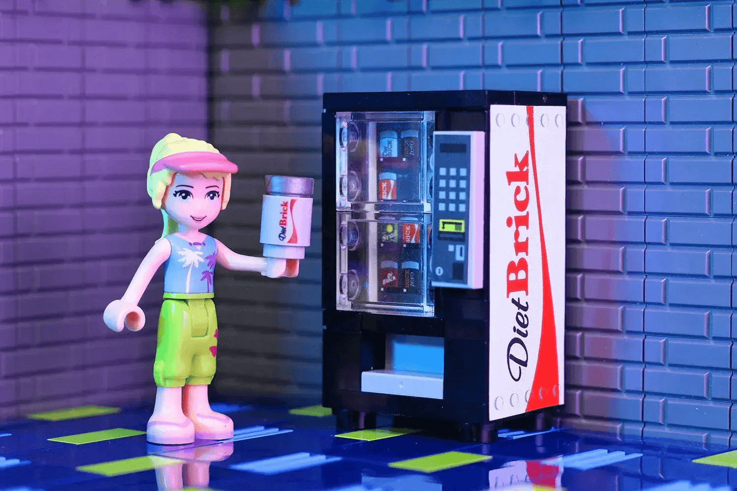Diet Brick - B3 Customs Soda Vending Machine made using LEGO parts - ToylandEU