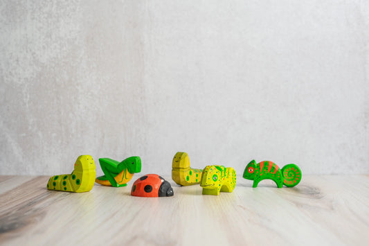 Handcarved Wooden Grasshopper Toy for Tactile Learning Fun - ToylandEU