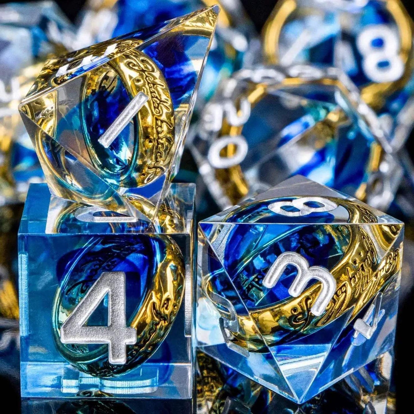 Handmade Resin D20 Dice Set with Red Rings and Liquid Flow Design for Dungeons and Dragons Enthusiasts - ToylandEU