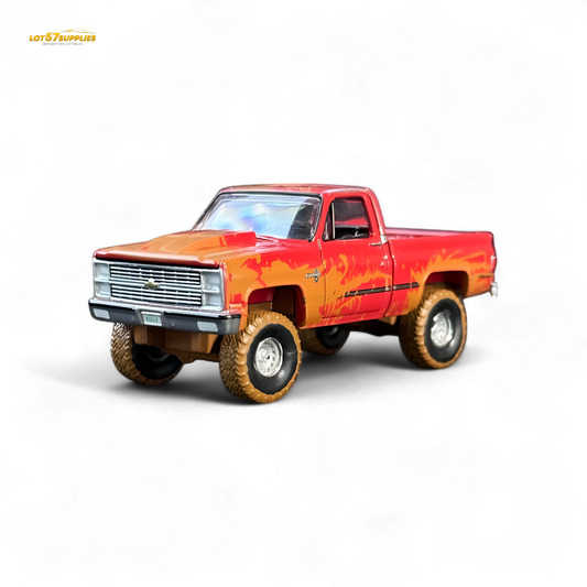 Diecast Chevrolet Silverado K10 Diecast 4x4 Muddy Lifted Truck