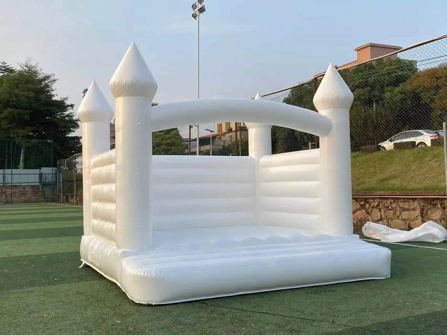 Inflatable Bounce House For Outdoor Fun With Durable PVC - ToylandEU