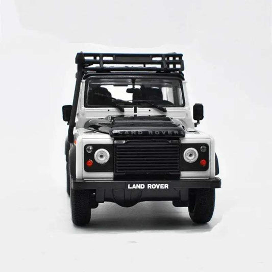 Land Rover Defender 1to24 Diecast Model Alloy Nostalgic Version - ToylandEU