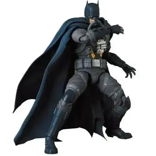 Batman Hush Stealth Jumper MAFEX Action Figure With Fabric Cape - ToylandEU