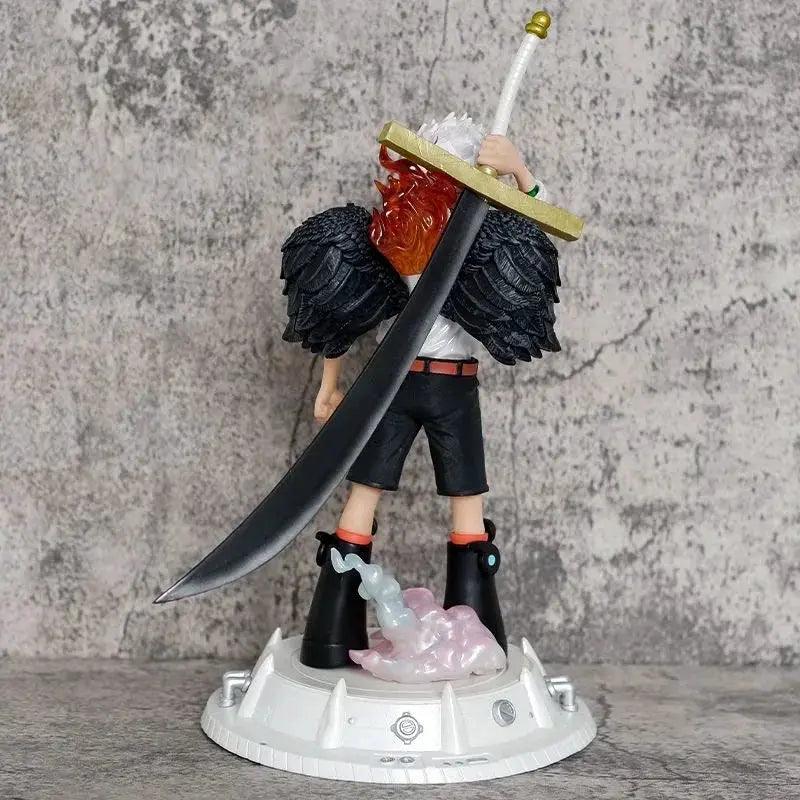 One Piece Mihawk Figurine Seraphim S Hawk 9 Inch - ToylandEU™