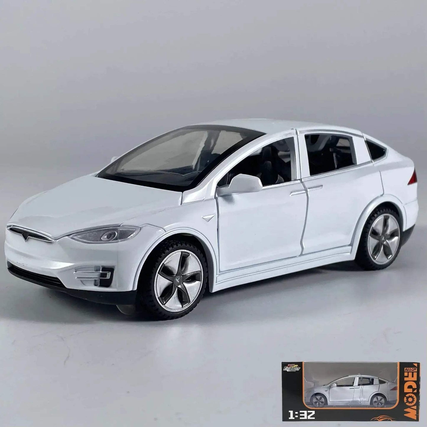 Premium Diecast Model Car 1 32 Scale Alloy SUV Sound And Light Valentines Gift - ToylandEU