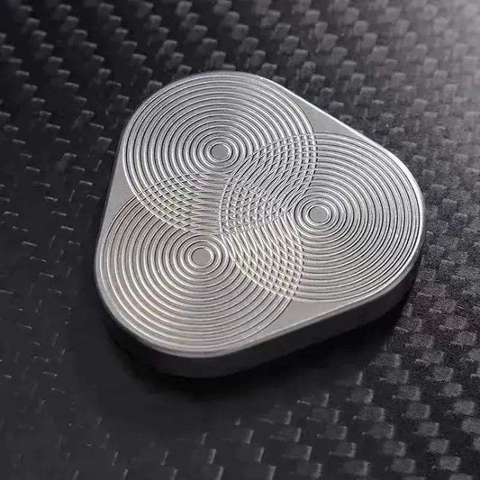 Calm Fidget Triangle Magnetic Push Slider Toyland EU - ToylandEU™