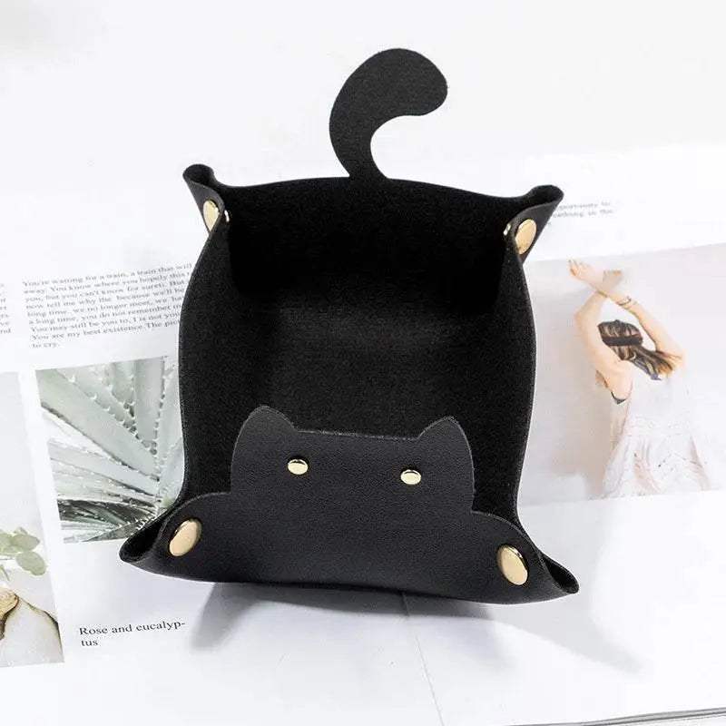 Premium PU Leather Hexagonal Folding Dice Tray with Unique Cat-Shaped Design for RPG and DnD Game Enthusiasts - ToylandEU