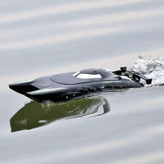 RC 2.4G High-Speed Remote Control Racing Boat with Double Motors - Waterproof Professional Speedboat 805 Toy for Boys - ToylandEU™