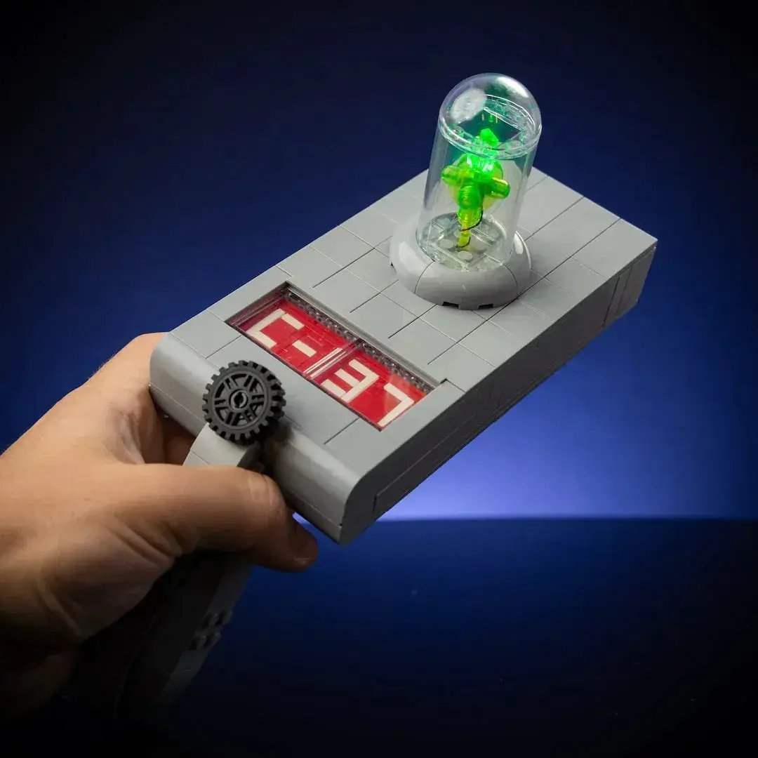 Life Sized Portal Gun LEGO Replica With Bright Light Kit - ToylandEU