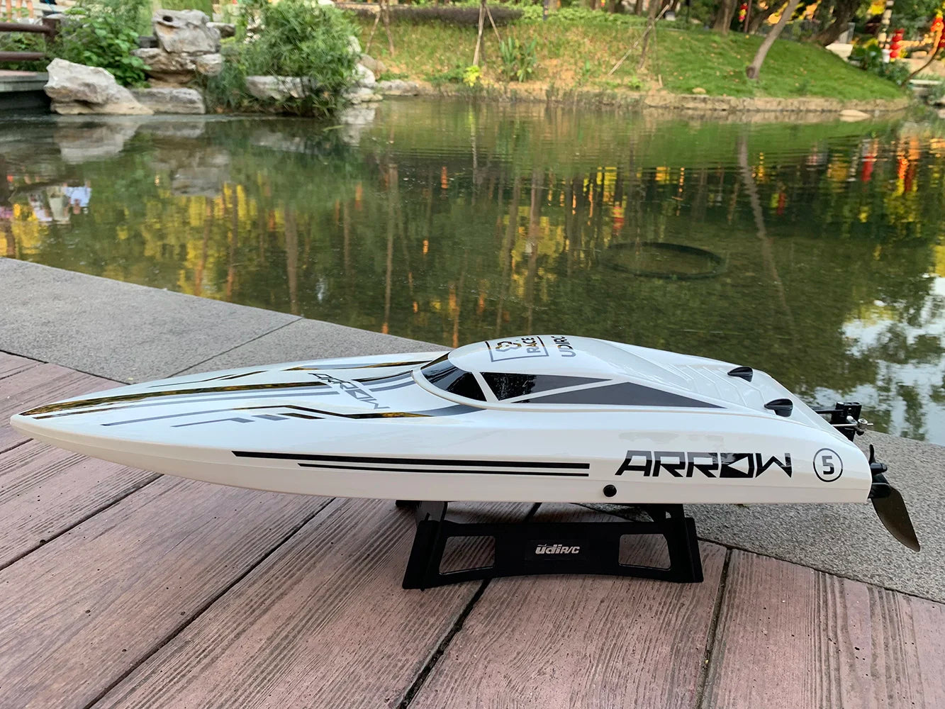 RC Boat | 50km/h Top Speed | 25 Inch Length | Brushless Motor