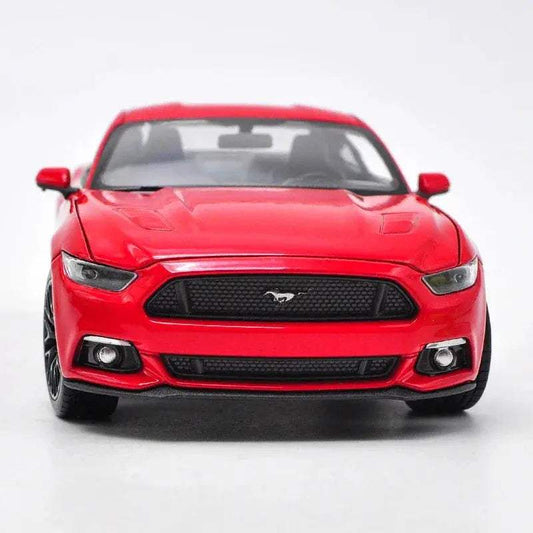 Scale OneToTwentyFour Ford Mustang GT Diecast Car High Detail Alloy - ToylandEU