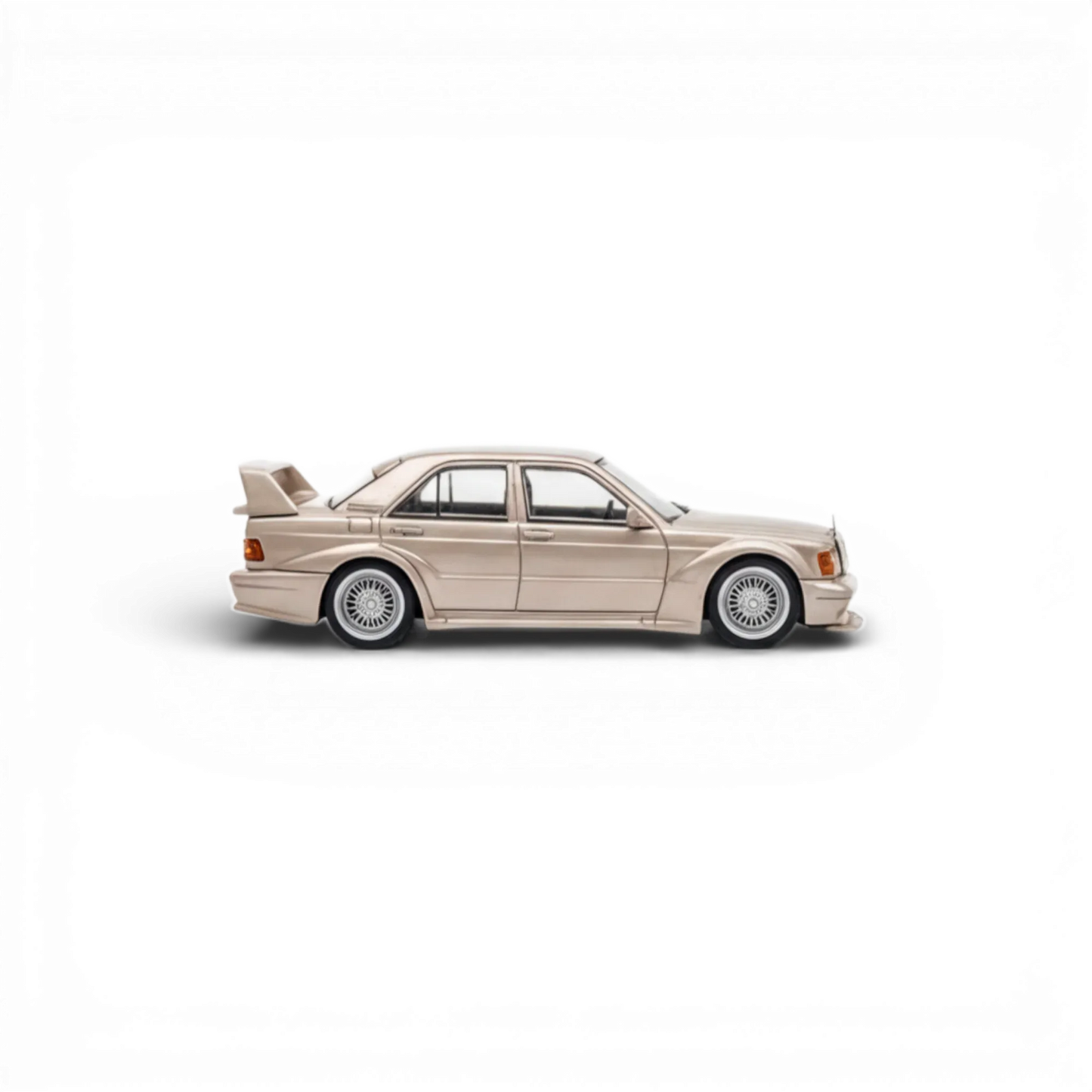 Seeker Mercedes-Benz 190E 2.5-16 Evolution Champagne Gold 1:64 - ToylandEU