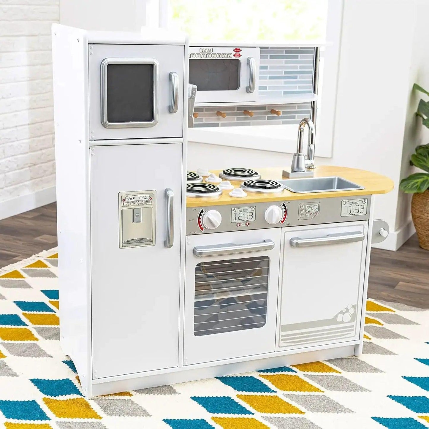 Uptown White Wooden Play Kitchen Realistic Chalkboard - ToylandEU™