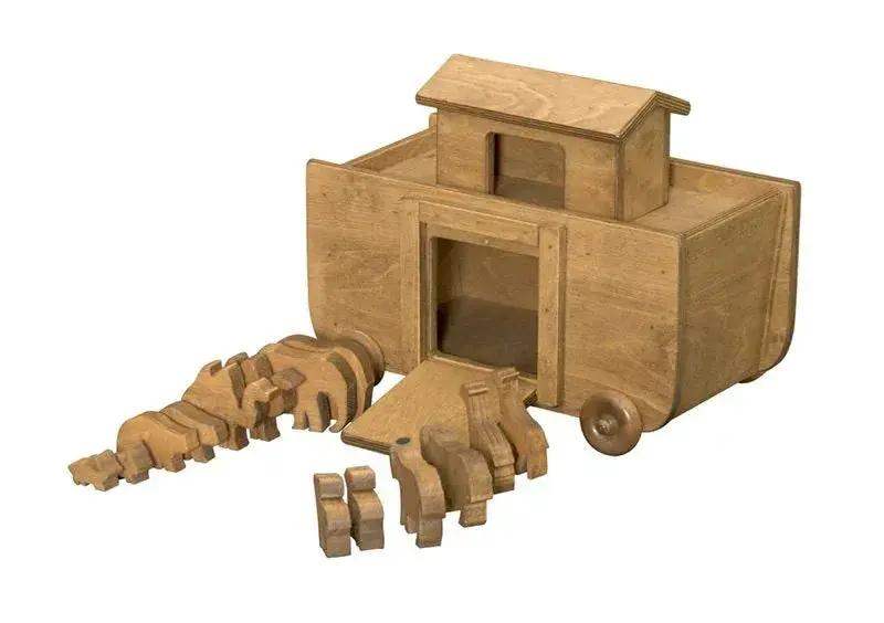 Wooden Noah's Ark Toy with 14 Toy Animals, Amish-Made - ToylandEU