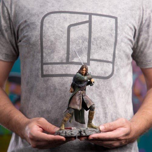 Aragorn Lord of the Rings Statue with Dynamic Pose