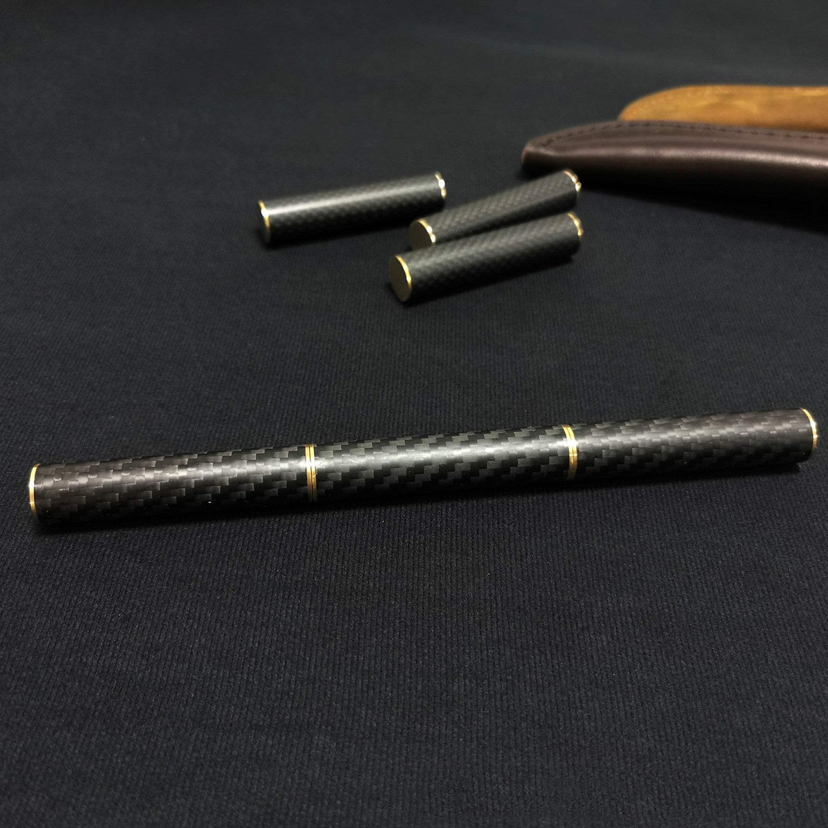 Magnetic Metal Fingertip Spinner | Carbon Fiber, Three-Section