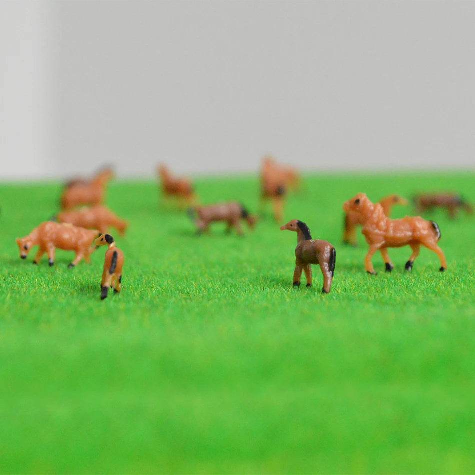 100pcs Miniature Horses - 1:150 Scale Painted Farm Animal Models - ToylandEU