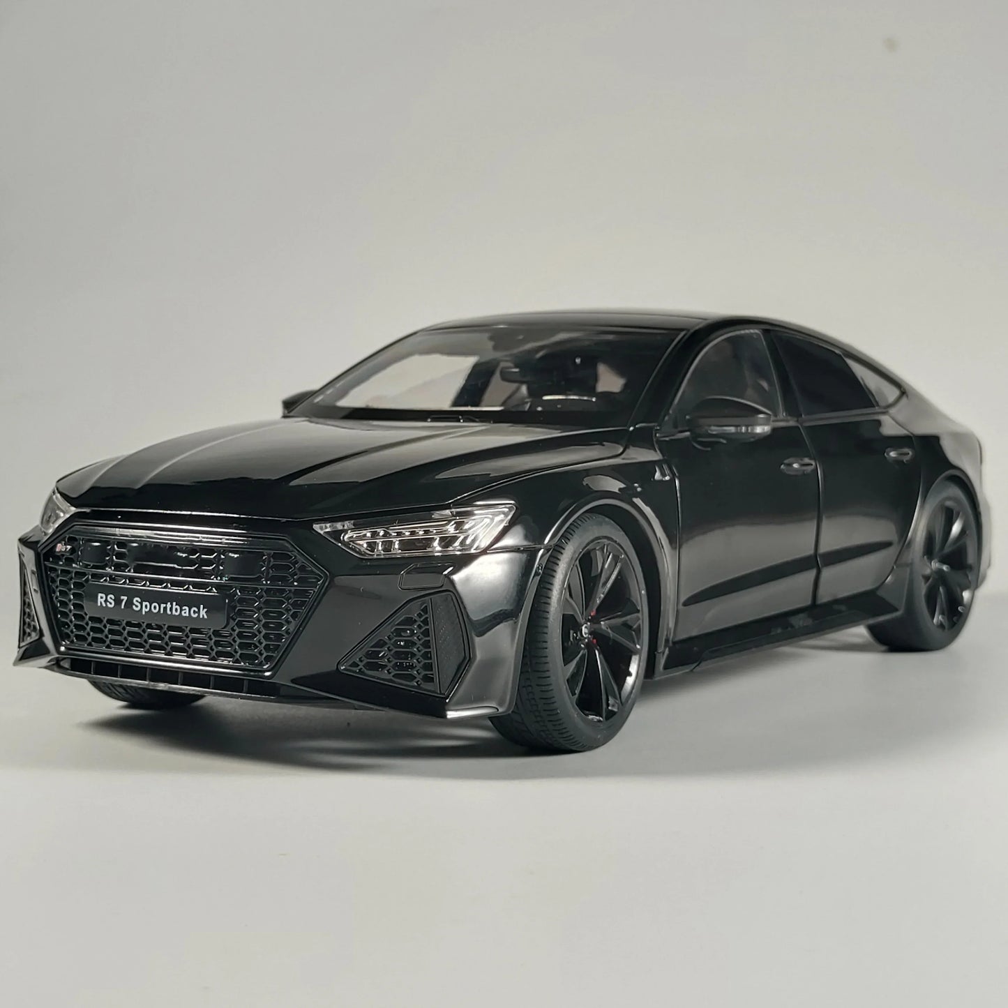 1:18 Audi RS7 Sportback Black Warrior Diecast Alloy RC Car with Sound and Light - ToylandEU