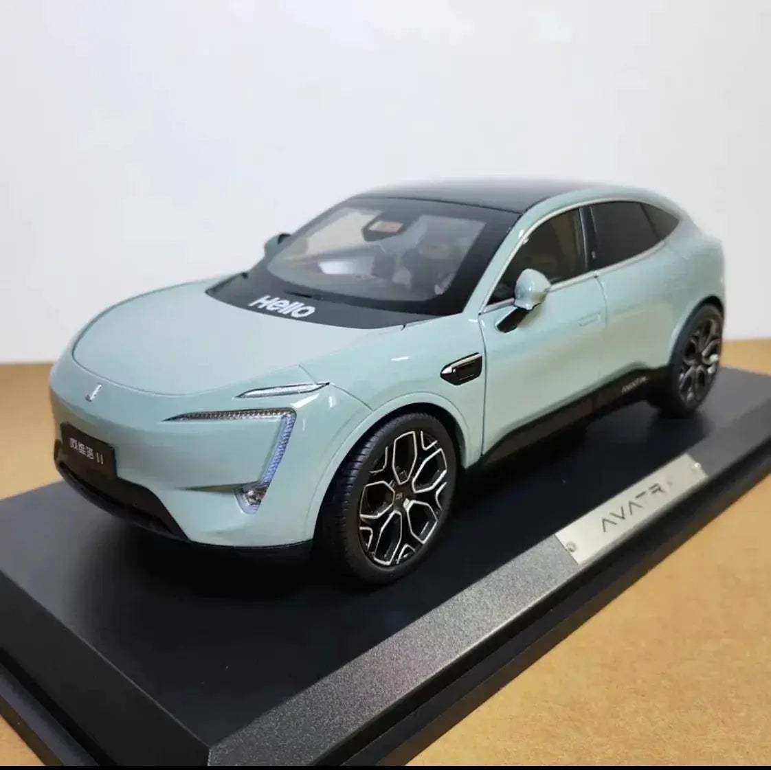 1 18 Diecast Car Model Aouita 11 Alloy Opening Doors - ToylandEU