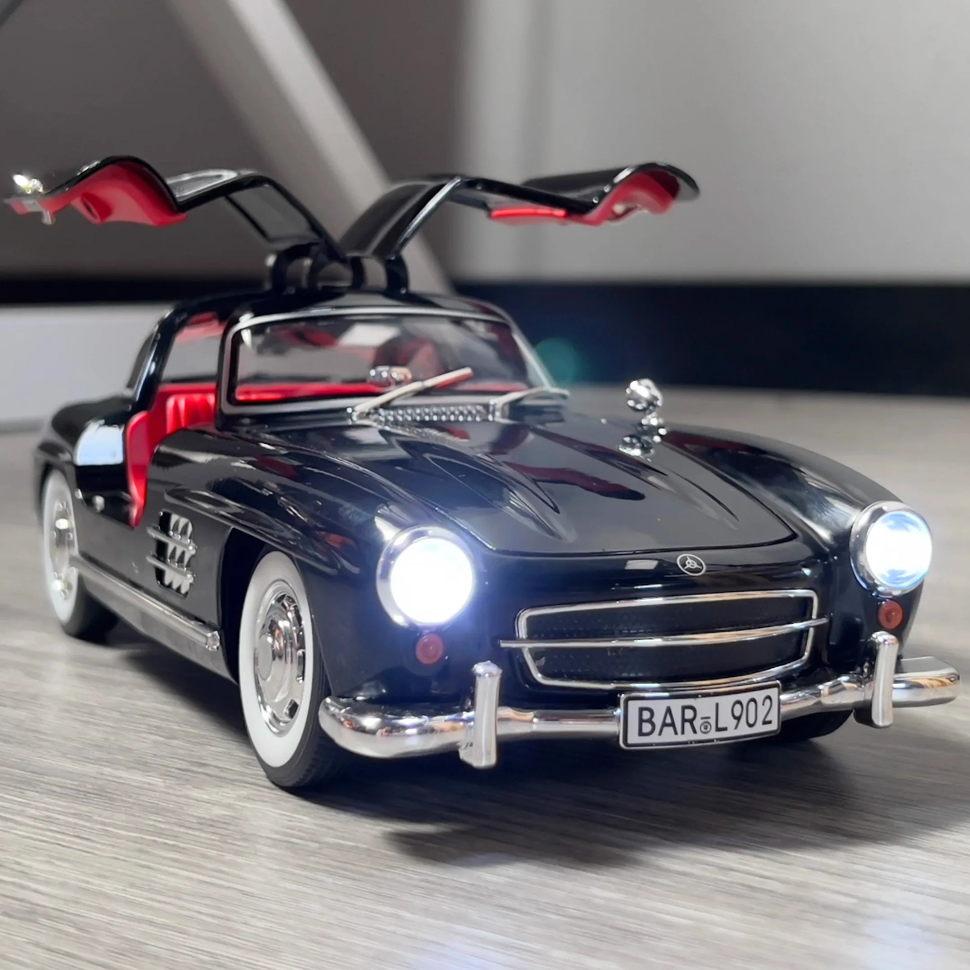1:18 Diecast Metal Benz 300SL Classic Sports Car Model - ToylandEU