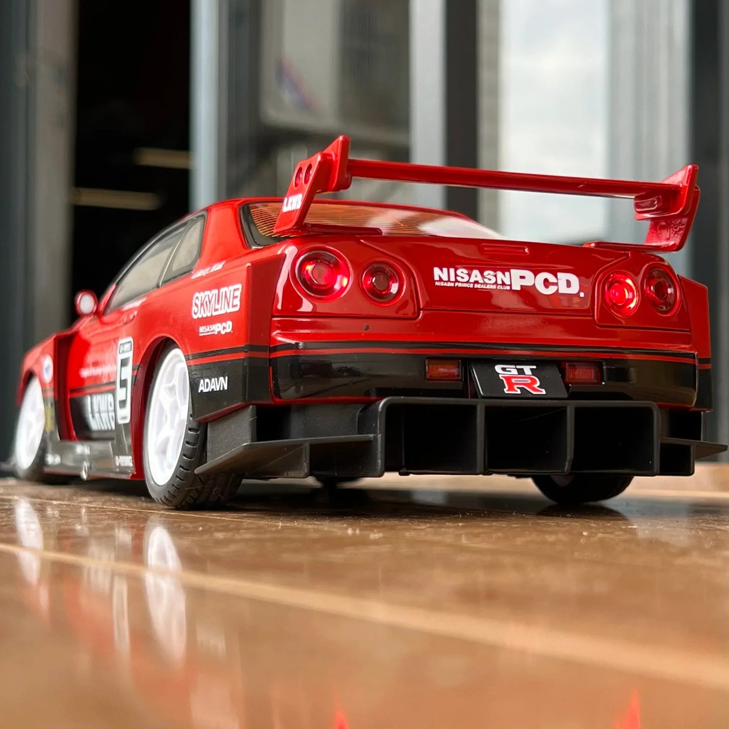 1:18 Nissan GTR Skyline S15 Diecast Metal Car With Sound And Light - ToylandEU