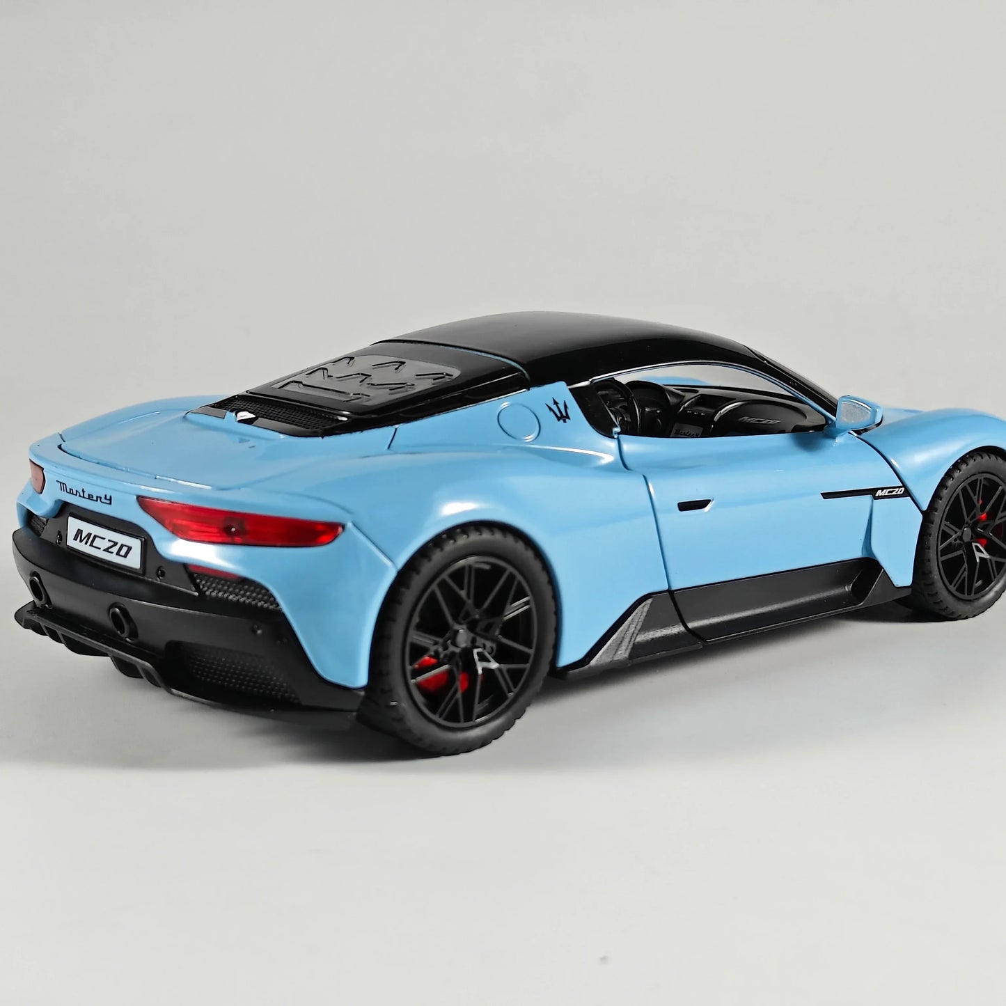 1:22 Scale Maserati MC20 Diecast Metal Model With Sound And Light - ToylandEU