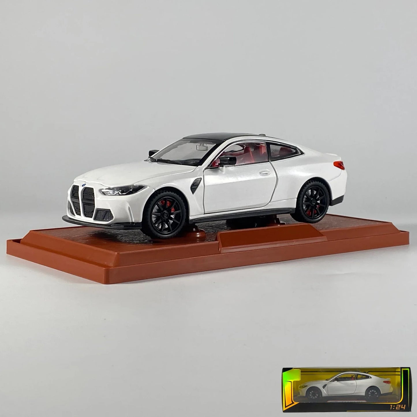 1:24 BMW M4 Diecast Metal Model Car With Sound And Light - ToylandEU