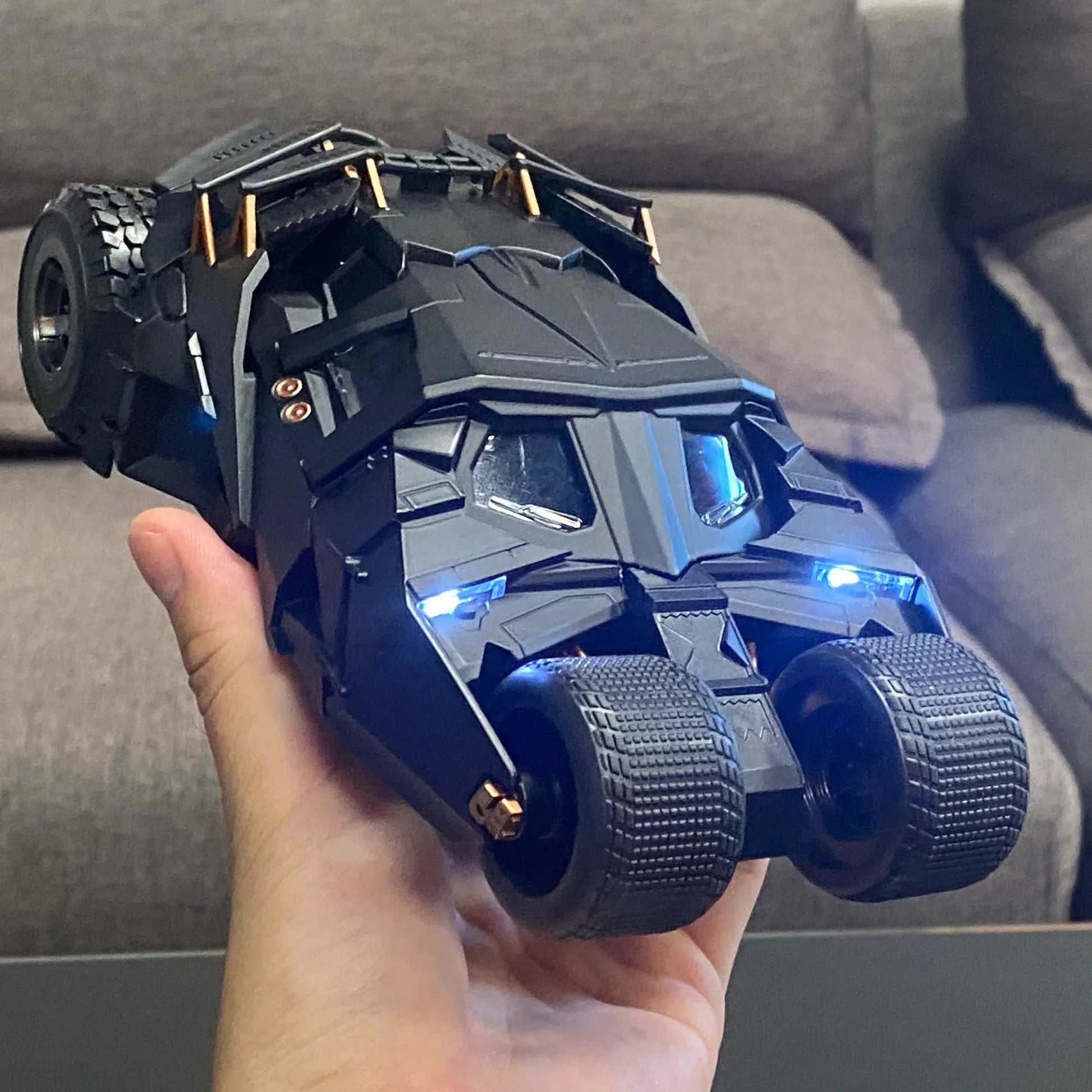 1:24 Batmobile Tumbler Diecast Alloy Model With Sound And Light - ToylandEU