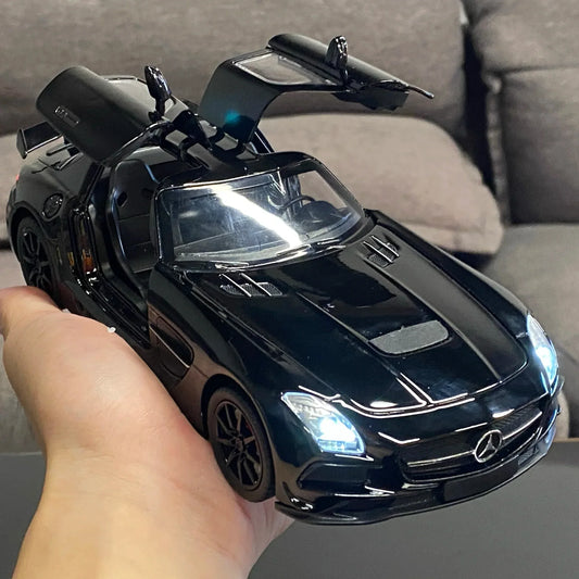 1:24 Benz SLS AMG Diecast Alloy Model Car With Sound And Light Pull Back - ToylandEU