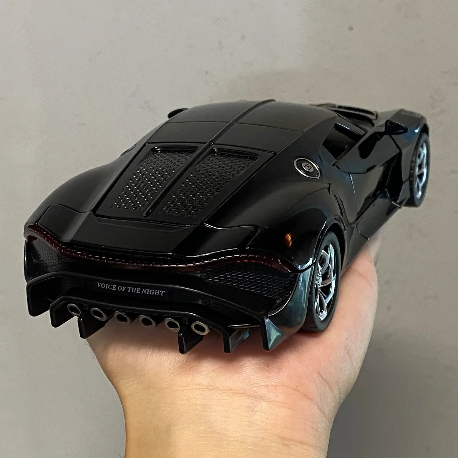 1-24 Diecast Alloy La Voiture Noire Model Car - ToylandEU
