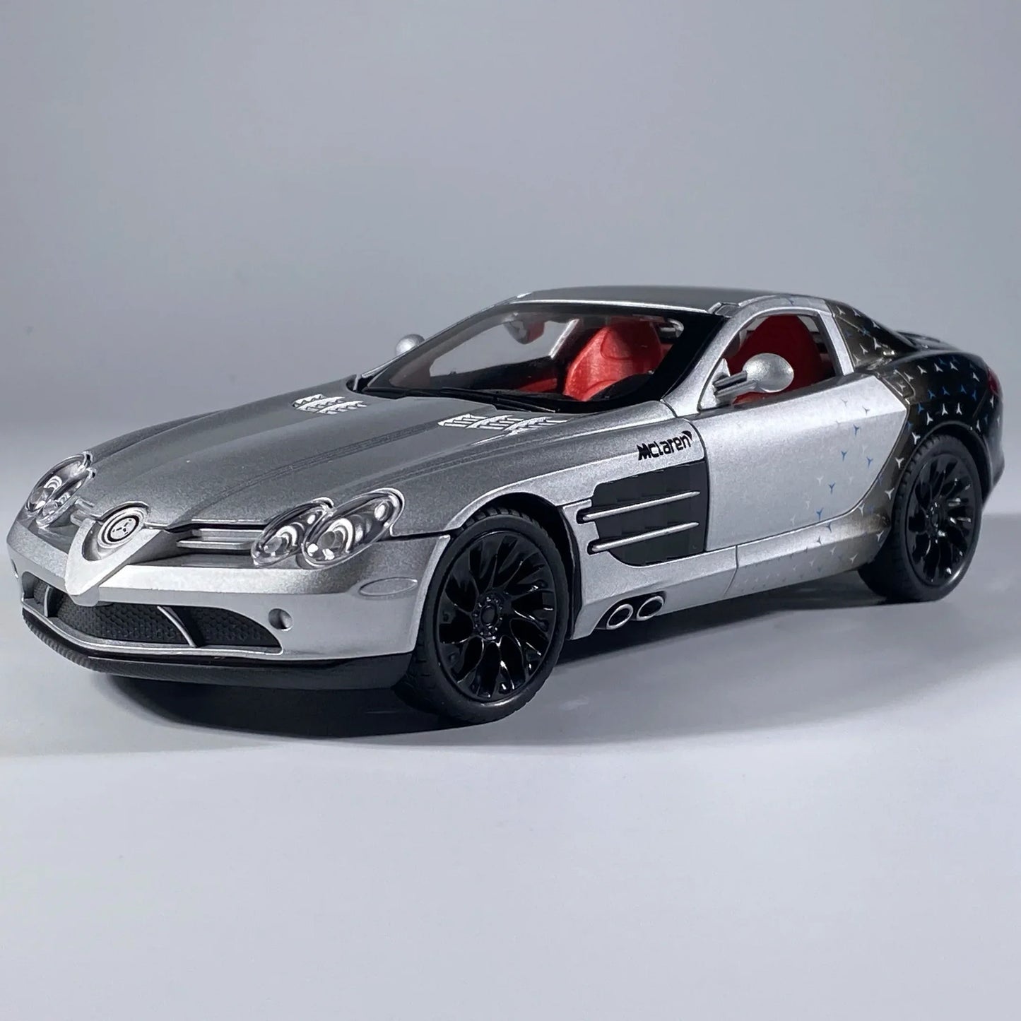 1:24 Diecast Benz SLR McLaren 722 AMG Metal Car Sound Light Pullback - ToylandEU