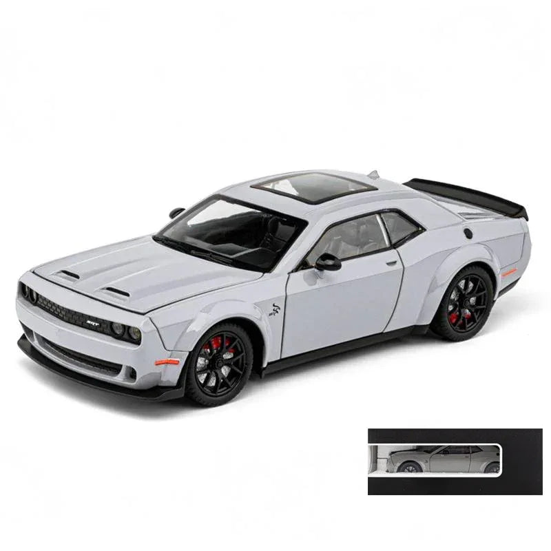 1:24 Dodge Challenger Hellcat Redeye Diecast Model With Sound and Light - ToylandEU