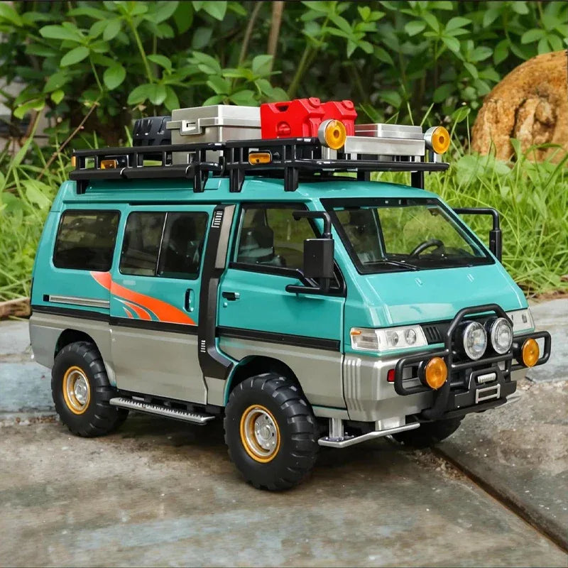 1:24 Mitsubishi Delica Off Road Diecast Alloy Car Model With Sound Light - ToylandEU