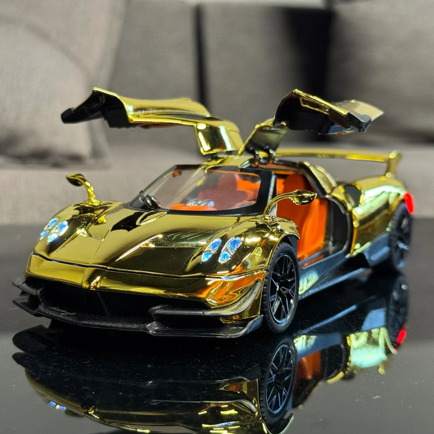 1:24 Pagani Huayra Dinastia BC Diecast Metal Model With Light - ToylandEU