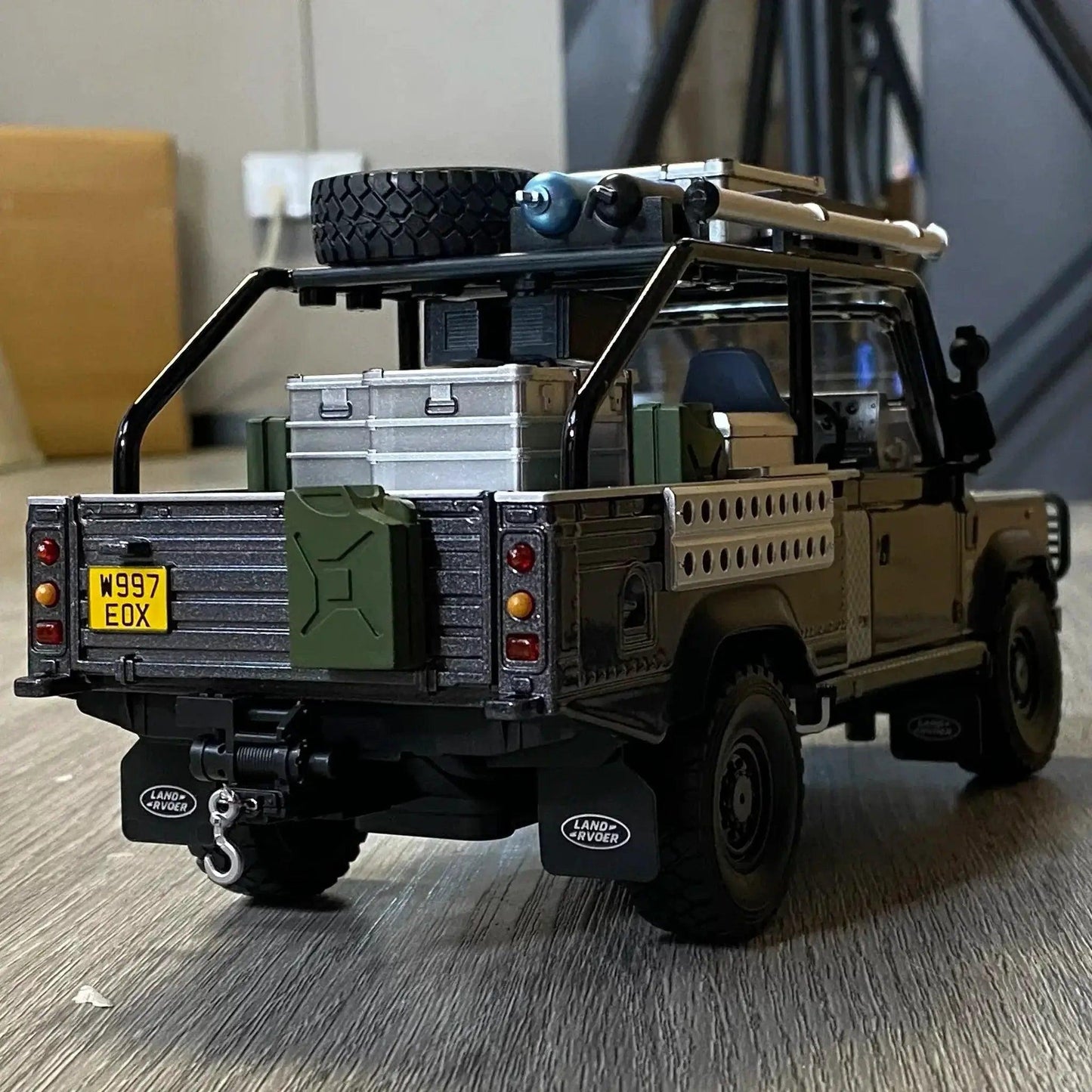  1 24 Scale Alloy Diecast Land Rover Defender 90 -  ToylandEU™