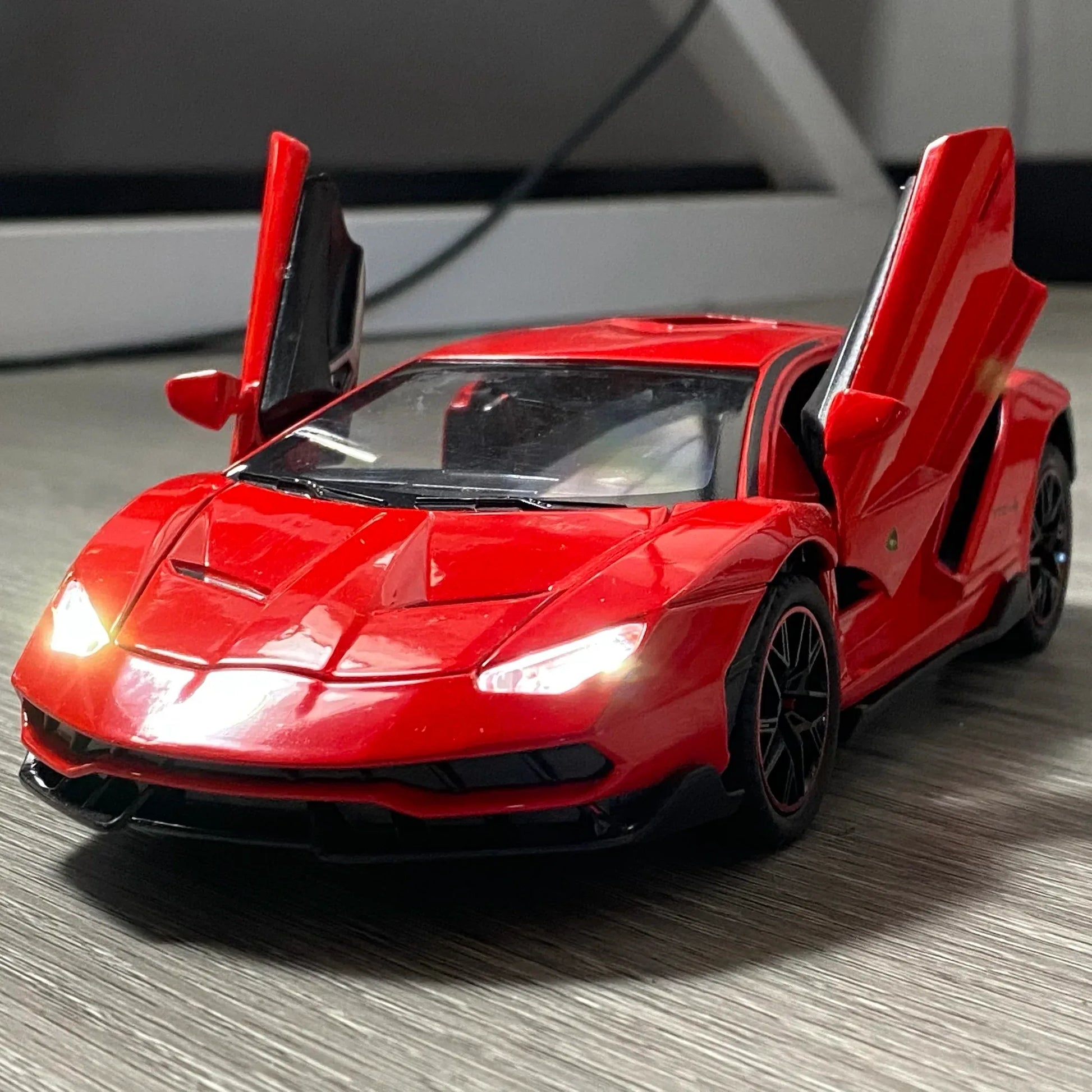 1:24 Scale Diecast Alloy LP770-4 Super Sports Car Model - ToylandEU
