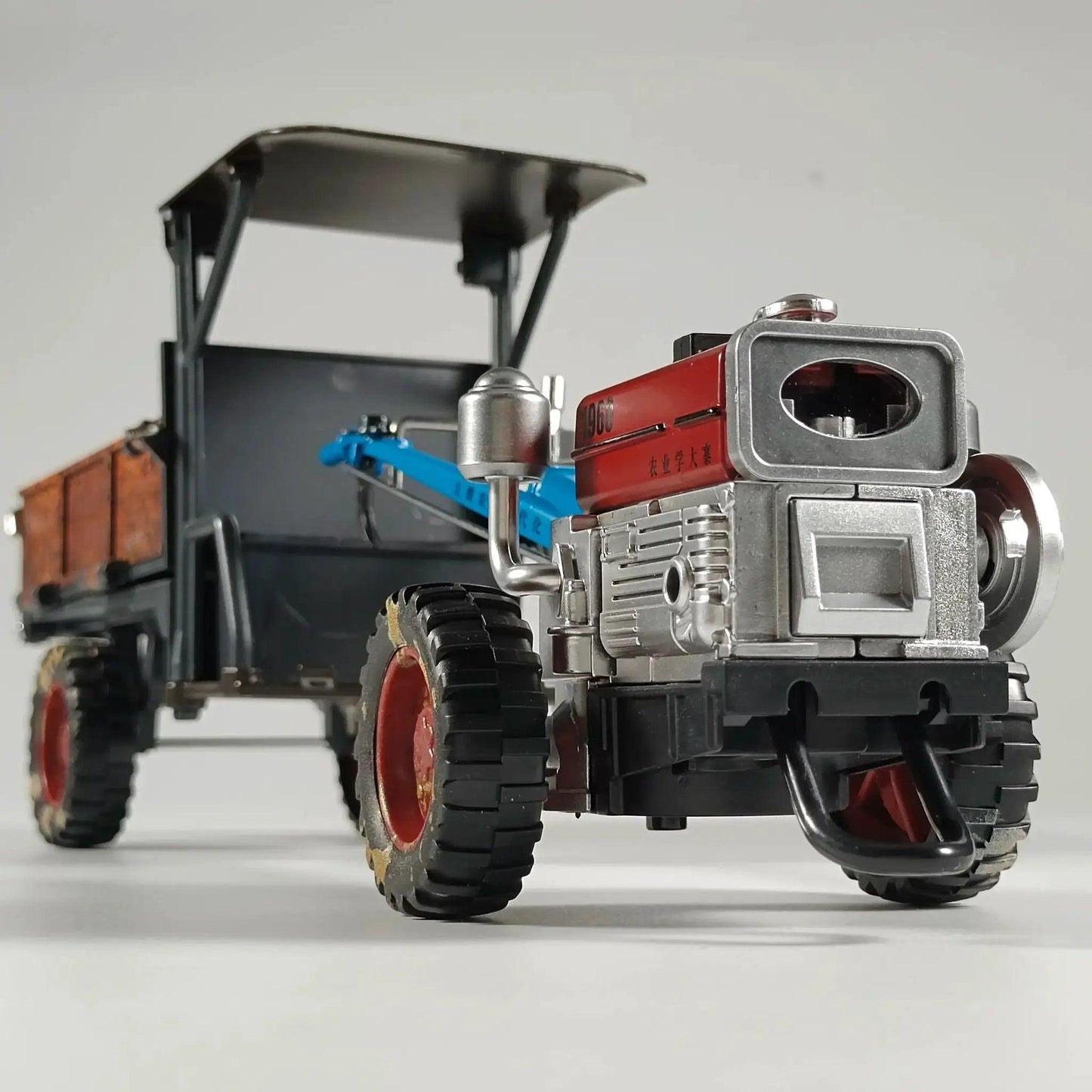  1 24 Scale Diecast Alloy Tractor Model Sound And Light -  ToylandEU™