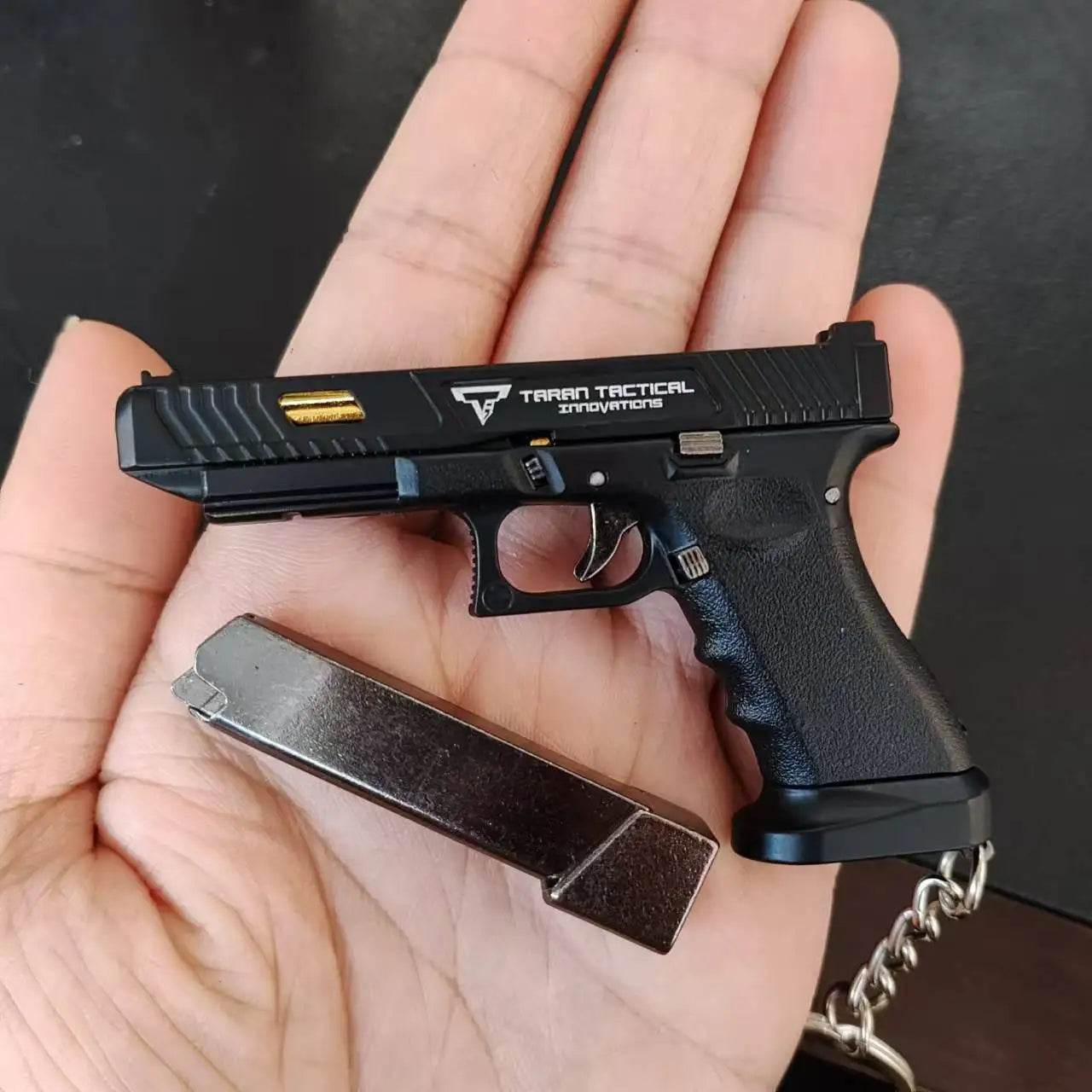 1:3 Desert Eagle Pistol Alloy Mini Gun Keychain Gift Pendant - ToylandEU