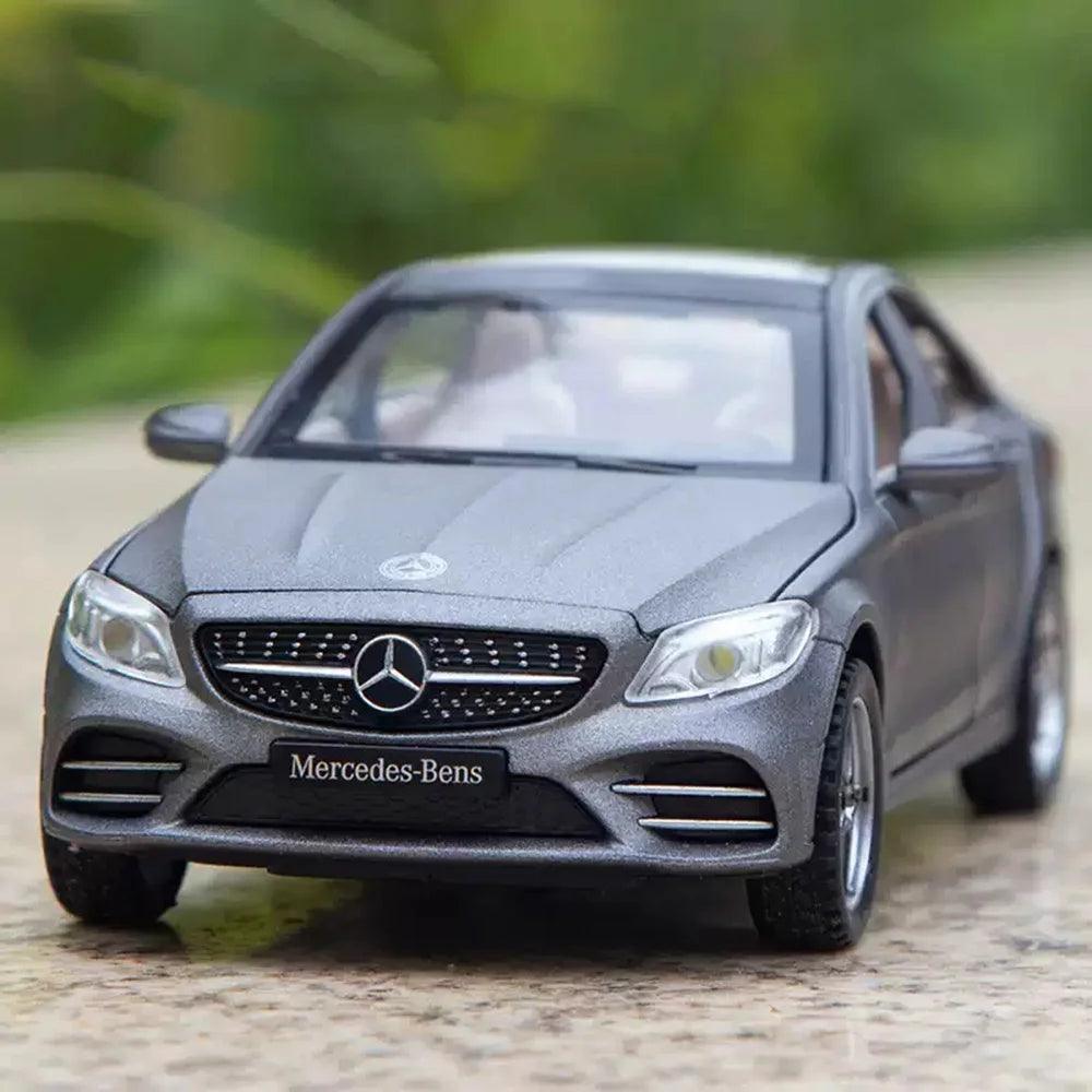 1/32 Alloy Diecast Car | 6 Opening Doors Pull Back | Toylandeu™