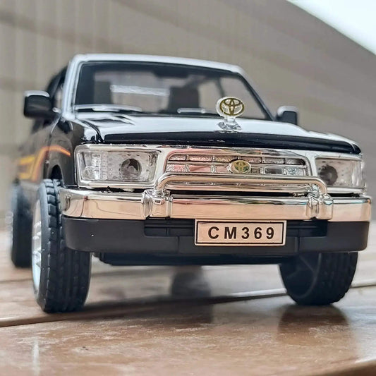  1:32 Alloy Diecast Toyota Hilux Off Road Truck Sound -  ToylandEU™