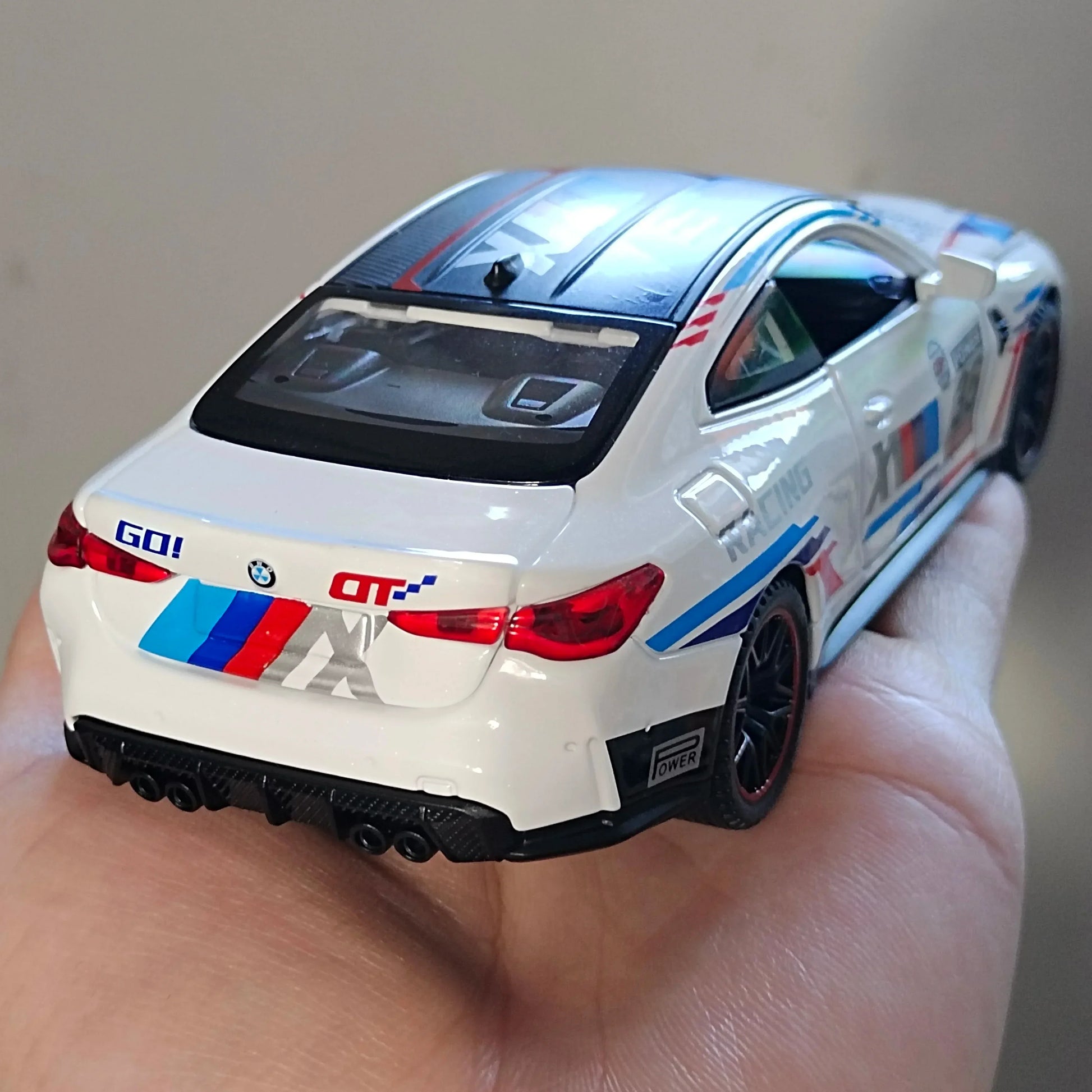 1:32 BMW M4 Track Version Diecast Alloy Pull Back Car - ToylandEU