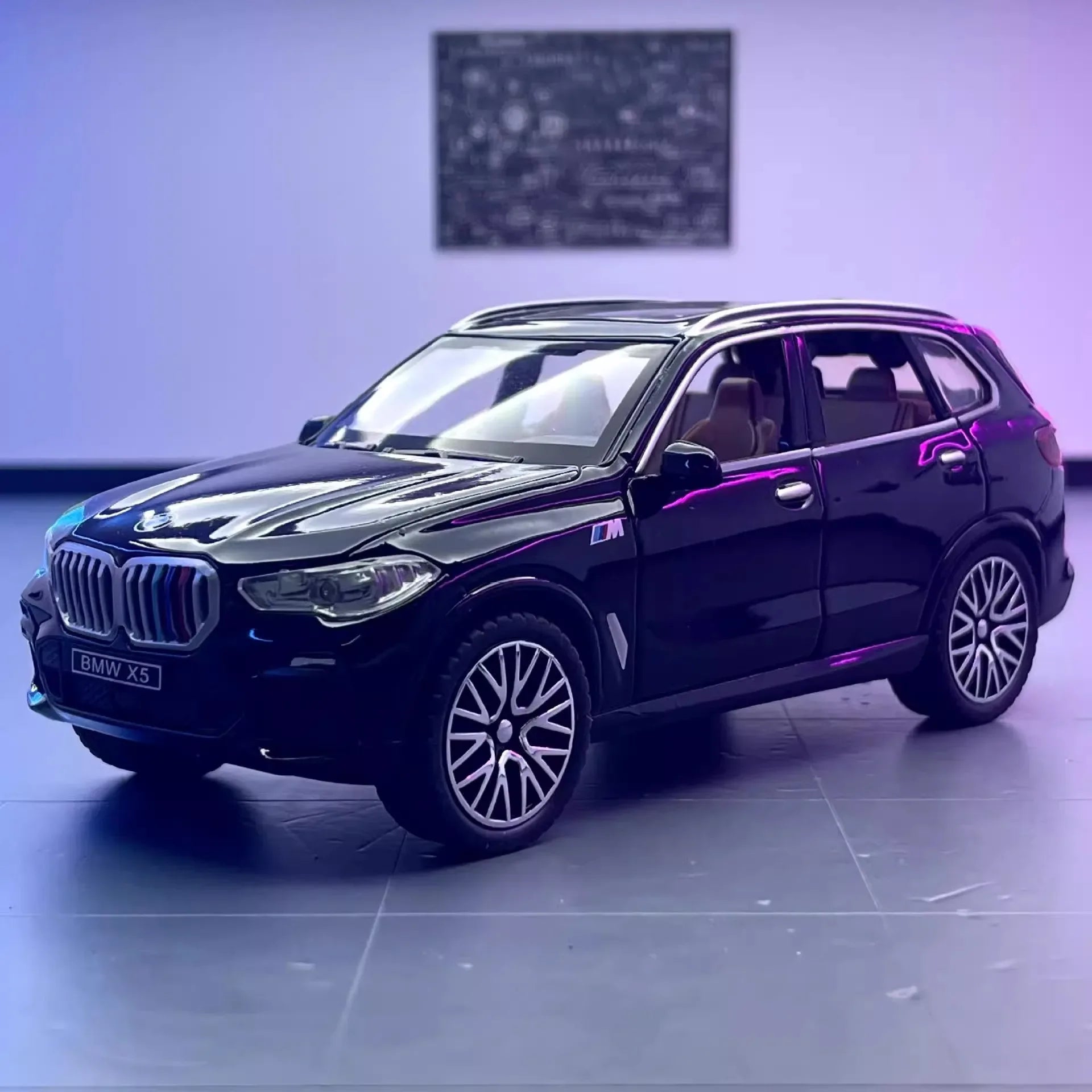 1:32 BMW X5 Diecast Alloy Car Model With Sound And Light Pull-Back Toy - ToylandEU