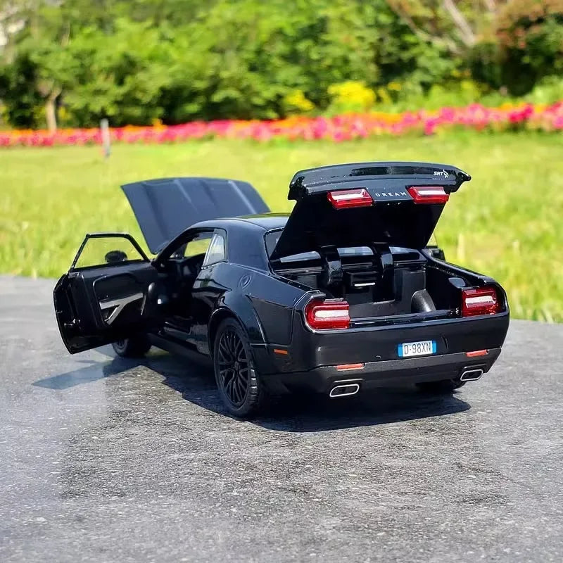 1 32 Die Cast Metal Dodge Challenger Hellcat Redeye With Sound And Light - ToylandEU