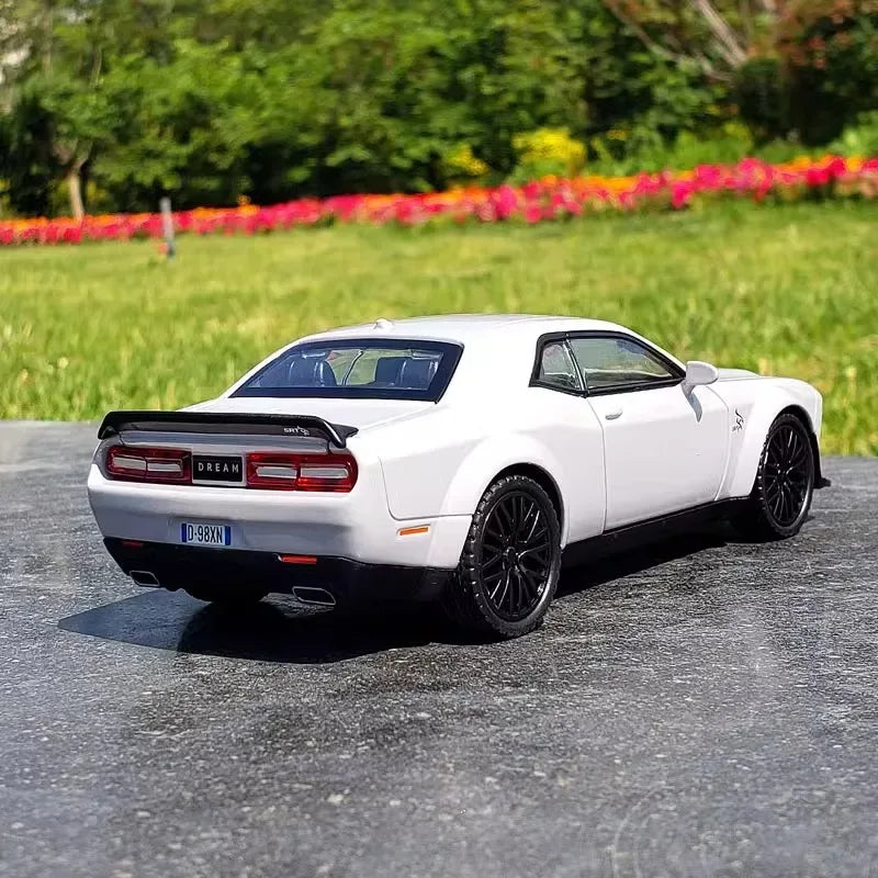 1 32 Die Cast Metal Dodge Challenger Hellcat Redeye With Sound And Light - ToylandEU